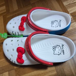 クロックス ハローキティ 新品未使用