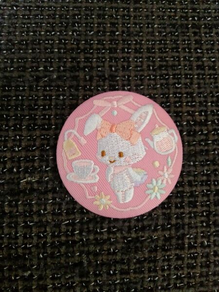 サンリオ 刺繍缶バッジ ウィッシュミーメル