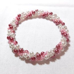 割引中 ペレンクロッシェブレスレット(ホワイト・ピンク 4mm玉) 16cm