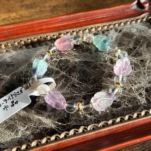 デザインブレスレット☆うさぎフローライト×高品質水晶