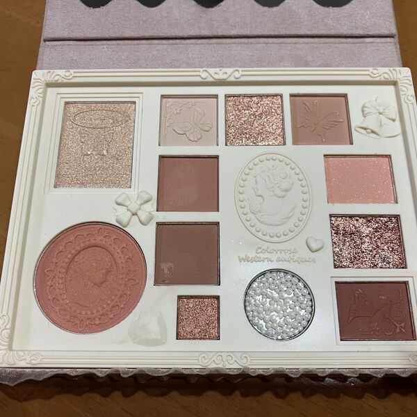COLORROSE 女王のカメオマルチパレット