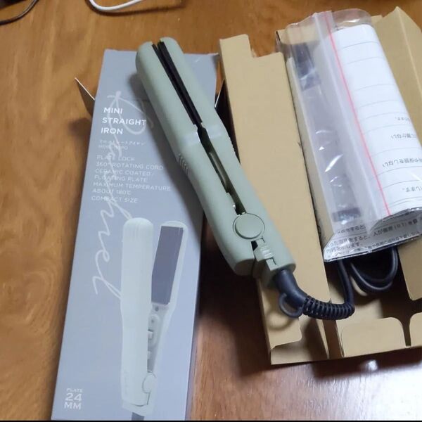 ミニストレートアイロン ペールオリーブ マクロス MEBL-155PO ヘアアイロン ストレートアイロン ミニ 小型