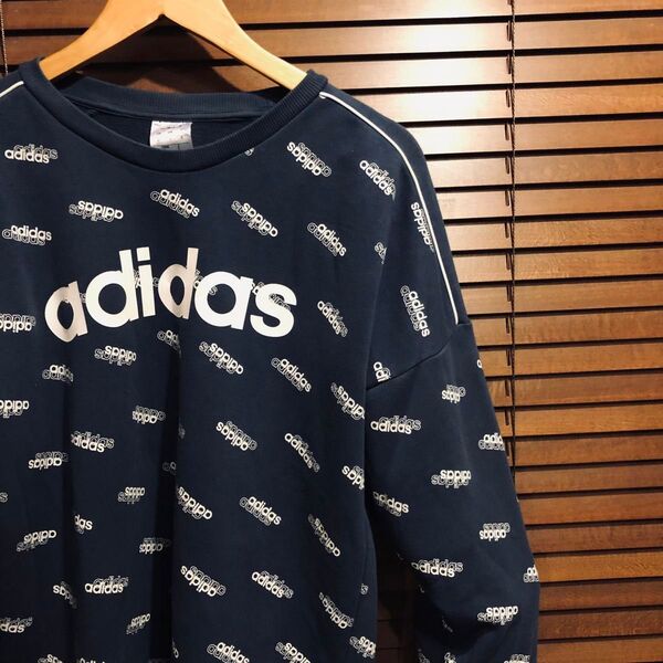 adidas / アディダス 総柄 ロゴ スウェット トレーナー クルーネック