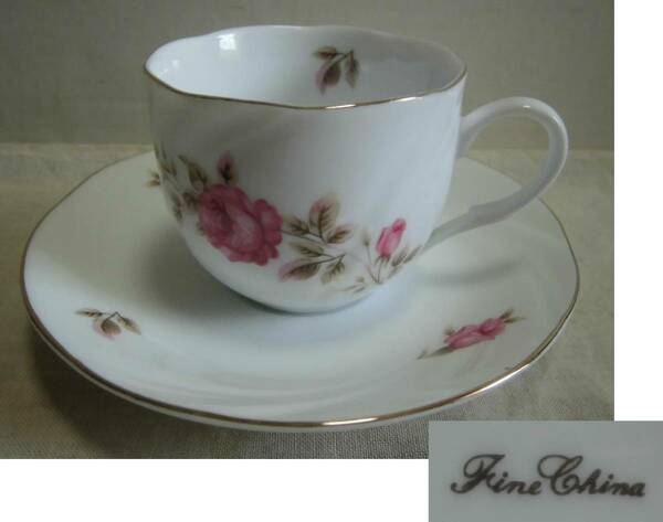 カップ&ソーサー Fine China ファインチャイナ ばら柄 1客 白磁 金縁 ティーカップ コーヒーカップ 工芸品 茶器 レトロ アンティーク