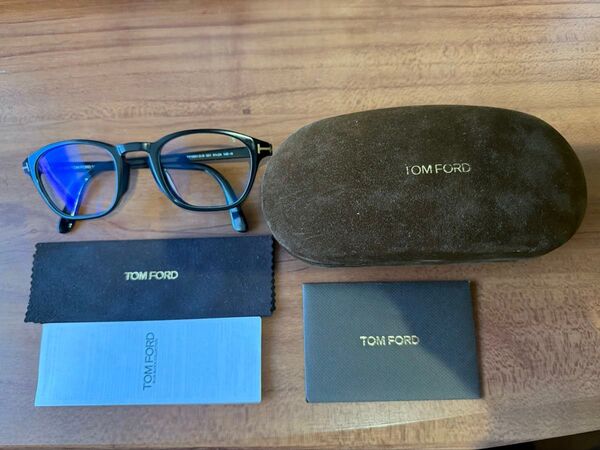 TOM FORD メガネ TF5591-D-B 001