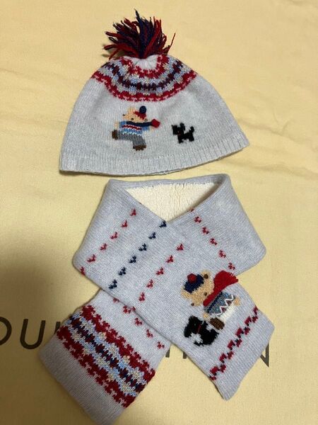 ファミリア 帽子マフラーのセット 美品