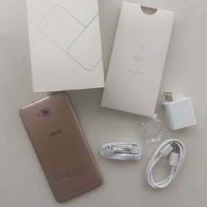 ZenFone 4 Selfie (ZD553KL) ローズピンク