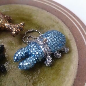 【handmade】くわがた かぶと虫 ラインストーン キラキラ プレゼント 昆虫 キーホルダー