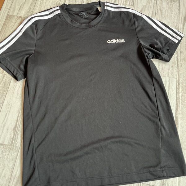 adidas アディダス 半袖 ブラック