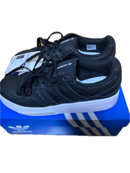 アディダス adidas COURTIC GX6319 27.5cmシューズ ブラック