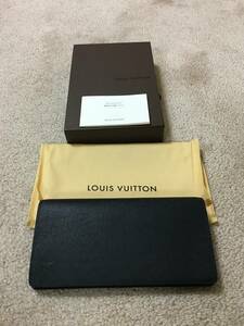 【送料出品者負担】☆＜未使用・保管品＞LOUIS　VUITTON　タイガ　ポルトフォイユ・プラザ　二つ折り長財布　紺色　箱・保管袋付☆