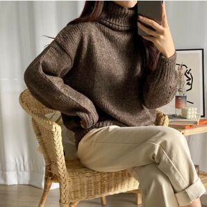 ベーシックタートルニット