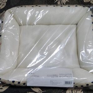 未使用◆マリンドット柄ペットベッド◆メッシュ 水玉 あご乗せ 犬猫用スクエアベッド 生成レッド