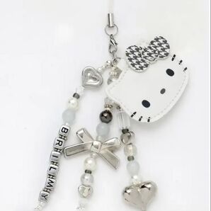 HELLO KITTY × BRILMY いつでもササッとお直しできる ミラー付きビーズストラップ