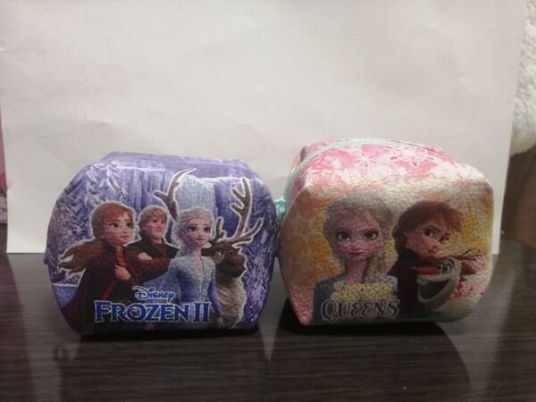 アナと雪の女王のポーチ