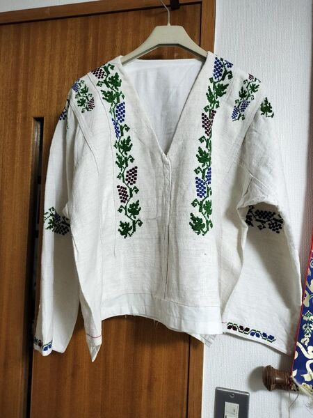 最終価格 ヴィンテージ ルーマニア刺繍ホームスパンブラウス