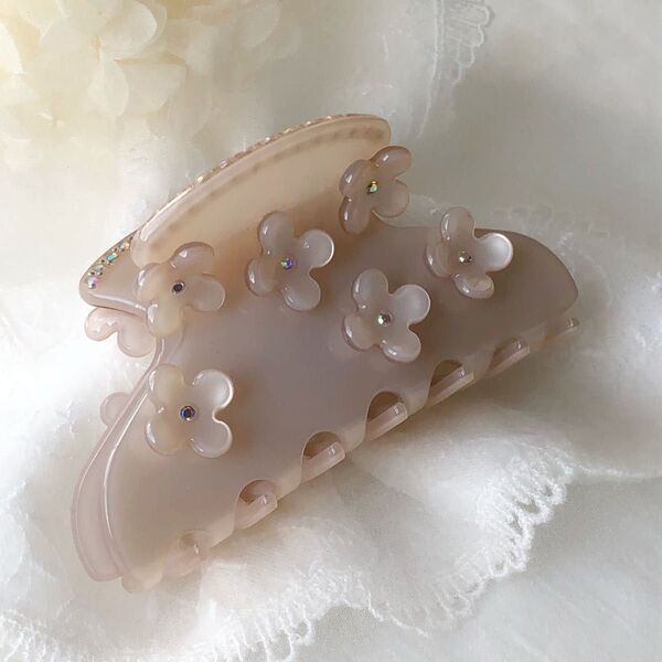 大人可愛い バンスクリップ ヘアクリップ 小花/薄ベージュ アセテート