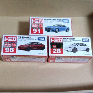 トミカ 初回特別仕様 3台セット No.98 テスラモデル3 No.28 テスラモデルY No.91 フォードマスタング