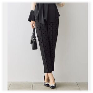 ★新品 ドット柄センターラインテーパードパンツ/ブラック frene