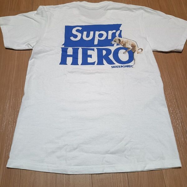 Supreme Tシャツ