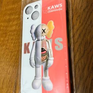 ★新品 ★Kaws カウズ ★iPhone 13 ピンク×ホワイト★スマホケース★