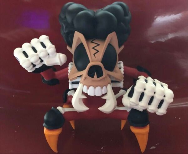 《キングスカルブレイン》フィギュア secretbase バルザック シークレットベース TWIM TOY2R デザイナーズトイ