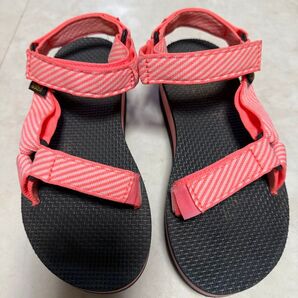 TEVA 厚底 フラットフォーム スポーツサンダル ピンク キャンディーストライプ コーラル