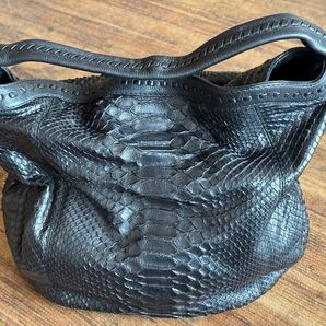 GUCCI パイソンレザー バッグ ブラック