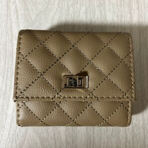 【中古品】Discoat キルティング三つ折り財布