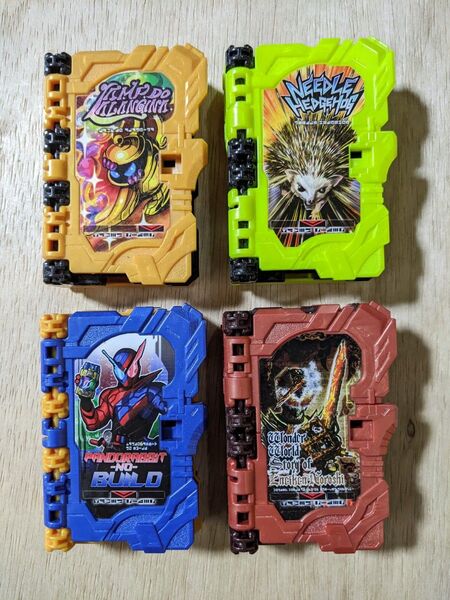 仮面ライダーセイバー ワンダーライドブック 4個セット