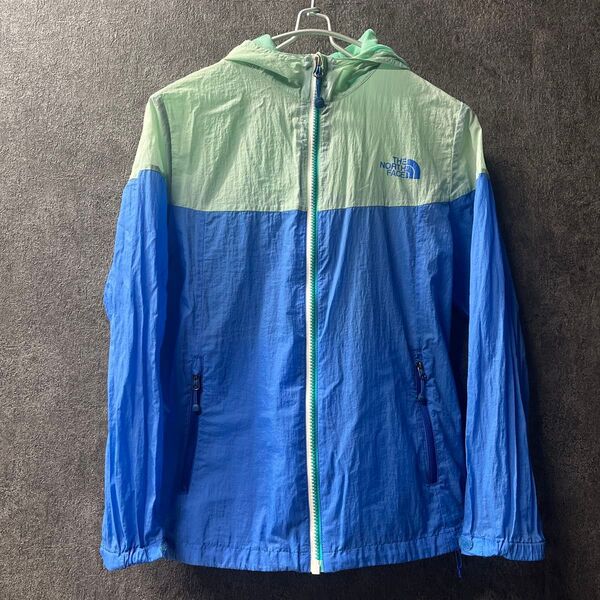 150㎝ THE NORTH FACE ノースフェイス マウンテンパーカー ナイロンジャケット アウトドア キッズ ブルー