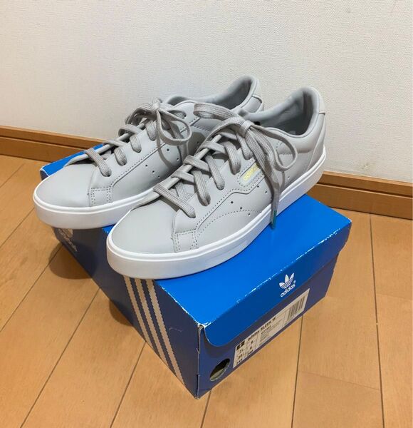 adidas SLEEK W 24.5cm グレー