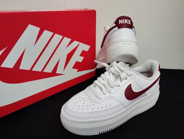新品23.5cmナイキコートビジョンアルタホワイトレッドエアフォース1AF1好きに厚底スニーカーNIKEレディース