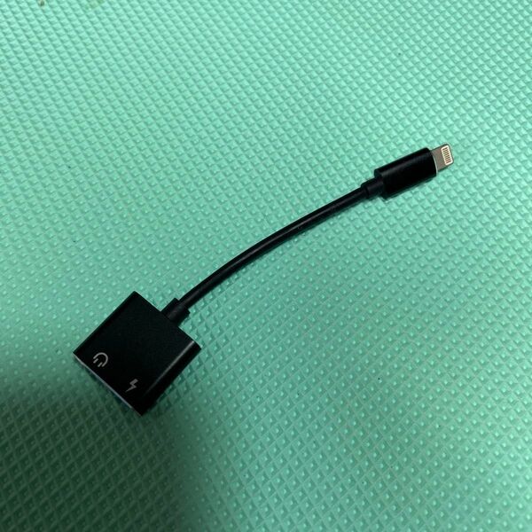 iPhone イヤホン変換アダプター 充電ケーブル