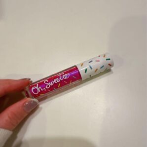 MAC オースウィーティー ラズベリークリーム
