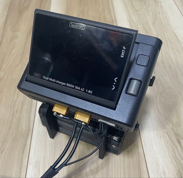 ToolkitRC M8D専用充電器スタンド(G-Force PS200 Power Supply (12V/17A)取付仕様)