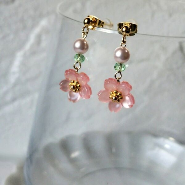 No.982揺れる桜&パールピアス サージカルステンレス ハンドメイド アレルギー対応 花