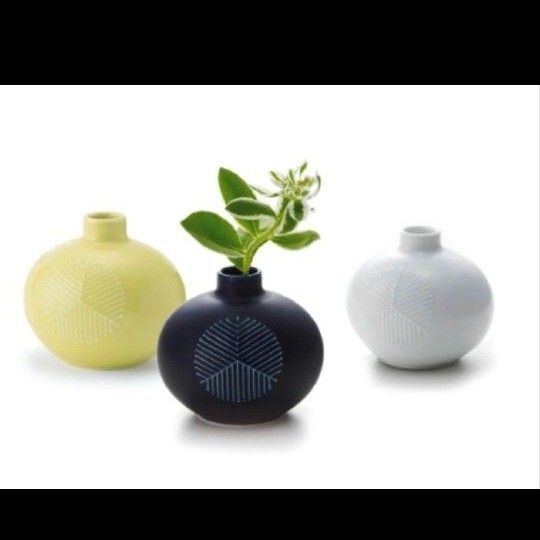 【値下げ不可】☆美品☆ 波佐見焼 白山陶器 花器 一輪挿し 花瓶 まゆ花瓶
