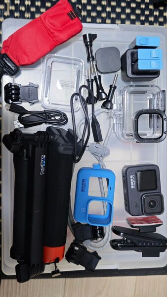 GoPro Hero 9 + ダイビングセット+三脚+追加電池、充電スタンド