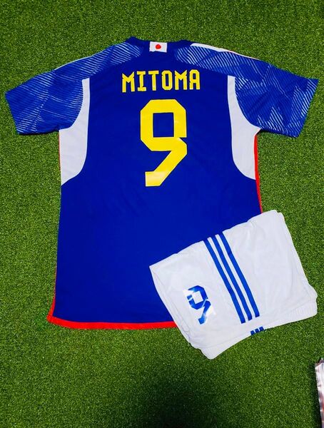 サイズL三笘薫】日本代表ユニフォーム カタールワールドカップ W杯 Mサイズ新品上下セット大人用