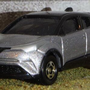 トミカNo.94 トヨタCH-R