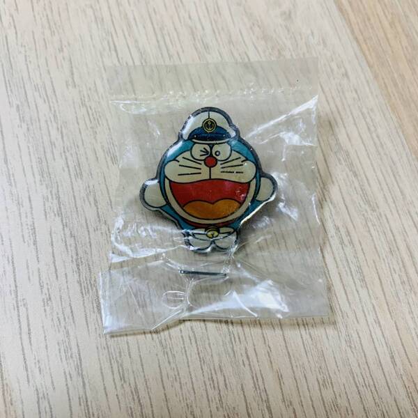 ドラえもん のび太の海底鬼岩城 ピンバッジ 小学館★未使用品/デッドストック!