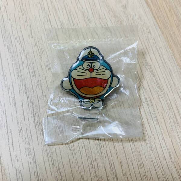 ドラえもん のび太の海底鬼岩城 ピンバッジ 小学館★未使用品/デッドストック！