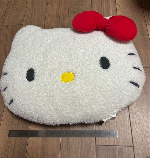 キティちゃんぬいぐるみ