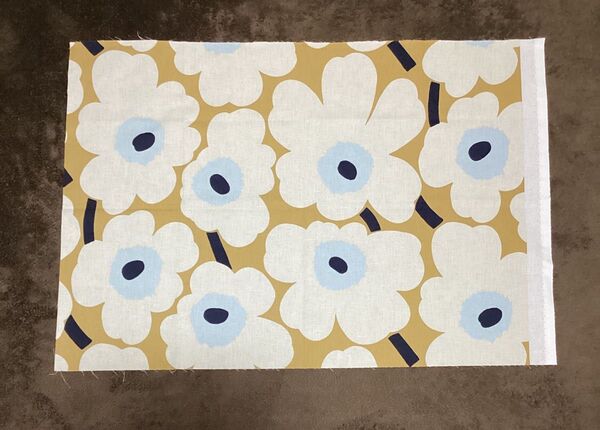 Marimekko マリメッコ ファブリック ピエニウニッコ 72cm×50cm 前後 はぎれ