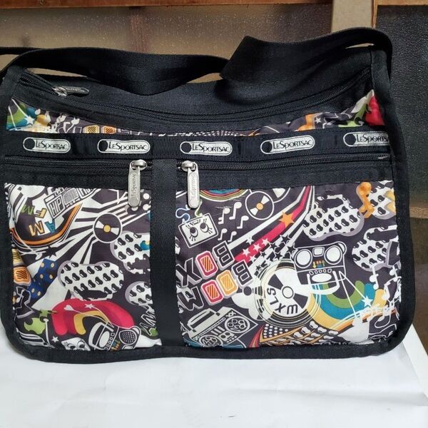 LeSportsac、ショルダーバック、黒