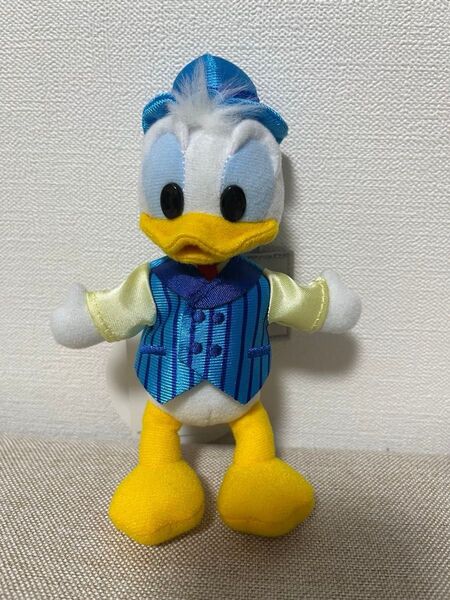 ディズニーシー 13周年 ドナルドぬいぐるみバッジ アメフロ 未使用品タグ付き