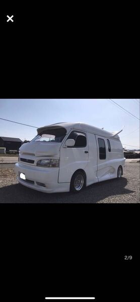 トヨタ ハイエース カスタム ホワイト