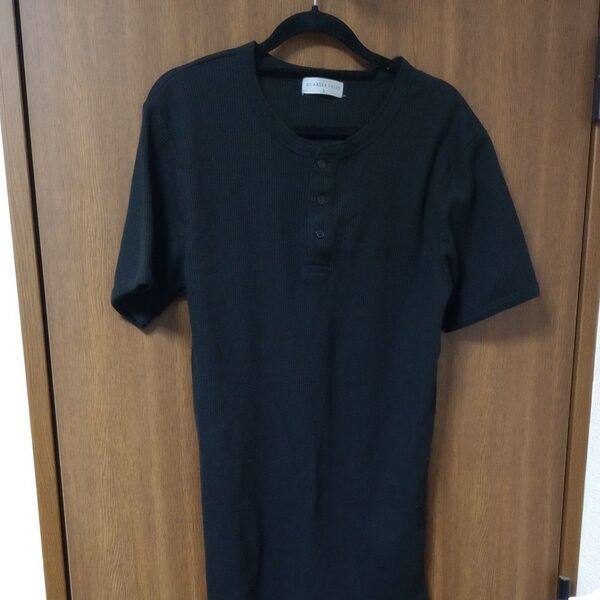 ワッフルヘンリーネックTシャツ ブラック