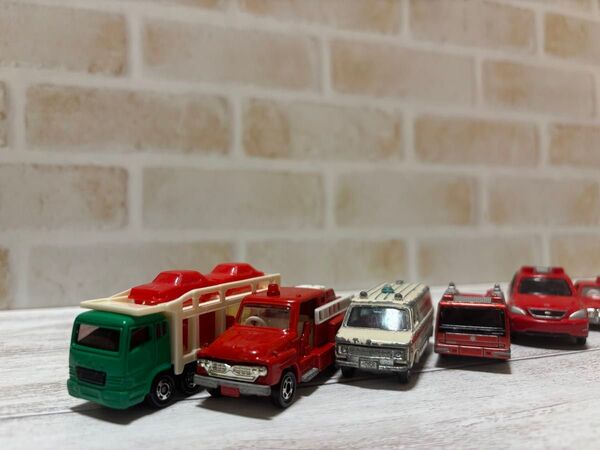 トミカ ミニカー